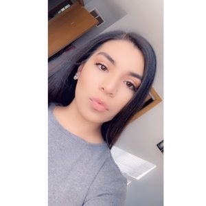 Meet your Posher, Juliana